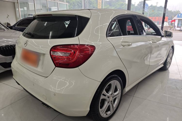 Used Mercedes-Benz A-Class 2013 A 200 Urban Edition Exterior 4