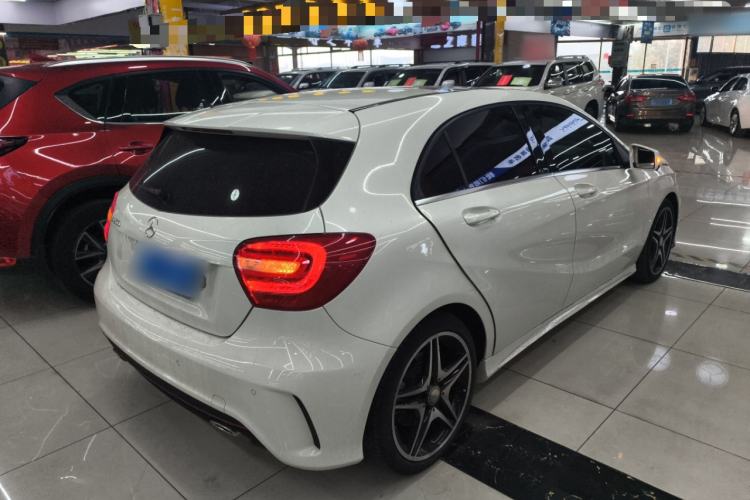 Used Mercedes-Benz A-Class 2013 A 260 Sport model Exterior 5