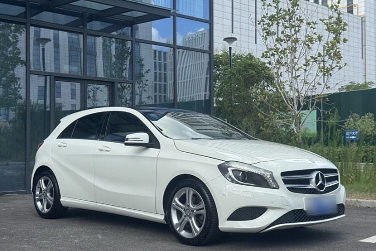 Used Mercedes-Benz A-Class 2013 A 200 Urban Edition Exterior 5