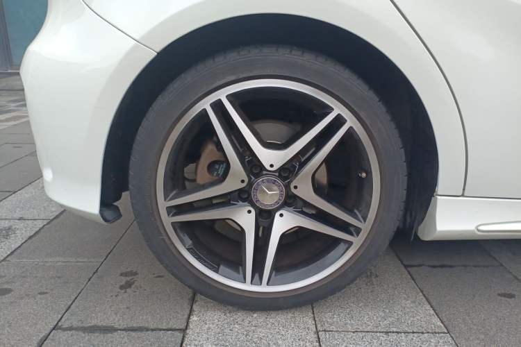 Used Mercedes-Benz A-Class 2013 A 260 Sport model Exterior 5