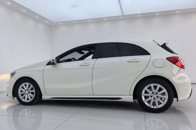 Used Mercedes-Benz A-Class 2013 A 180 Fashion Model Exterior 6