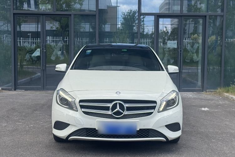 Used Mercedes-Benz A-Class 2013 A 200 Urban Edition Exterior 9