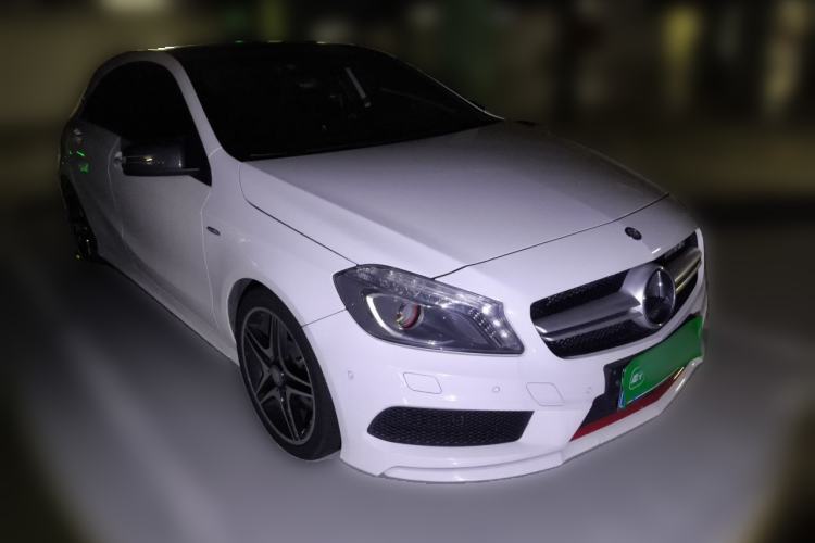 Used Mercedes-Benz A-Class 2013 A 260 Sport model Front Right 45 Deg