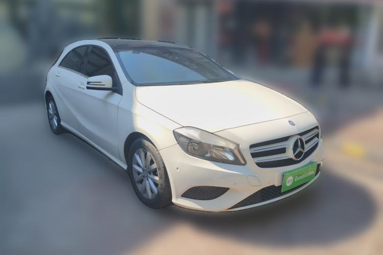 Used Mercedes-Benz A-Class 2013 A 180 Fashion Model Front Right 45 Deg