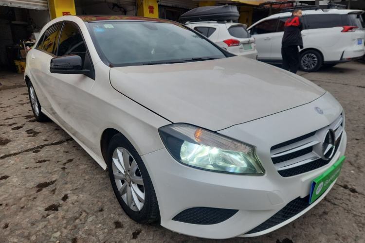 Used Mercedes-Benz A-Class 2013 A 180 Fashion Model Front Right 45 Deg