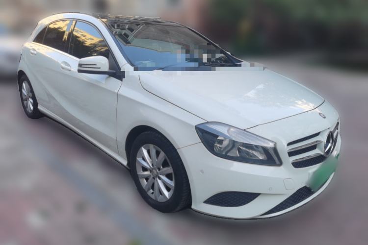 Used Mercedes-Benz A-Class 2013 A 180 Fashion Model Front Right 45 Deg