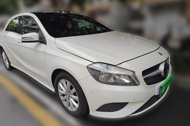 Used Mercedes-Benz A-Class 2013 A 180 Fashion Model Front Right 45 Deg