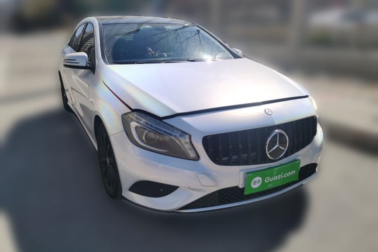 Used Mercedes-Benz A-Class 2013 A 180 Fashion Model Front Right 45 Deg