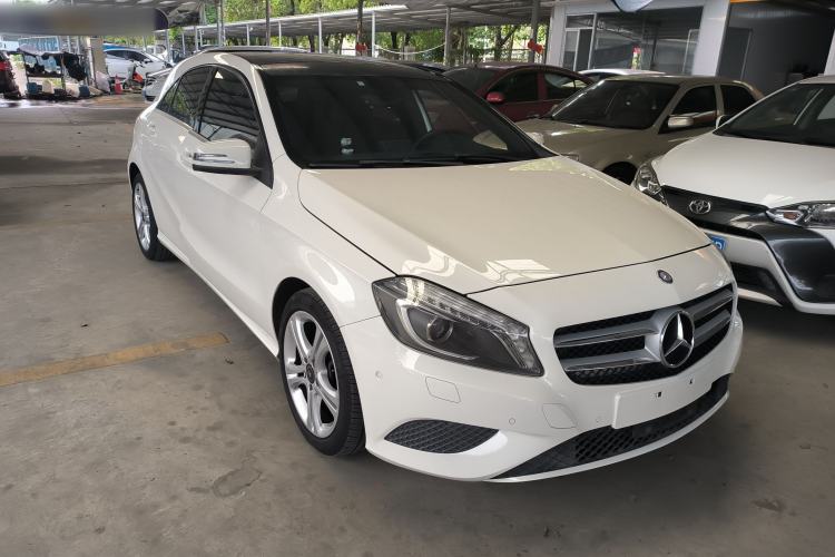 Used Mercedes-Benz A-Class 2013 A 200 Urban Edition Front Right 45 Deg