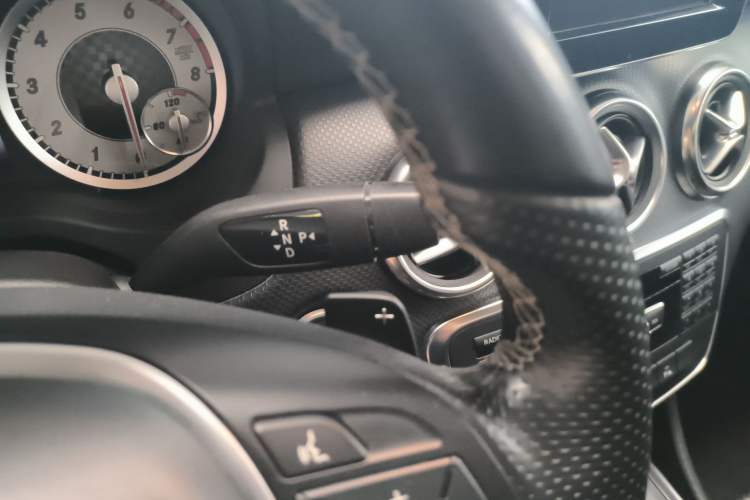 Used Mercedes-Benz A-Class 2013 A 200 Urban Edition Gear Lever