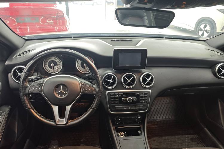 Used Mercedes-Benz A-Class 2013 A 200 Urban Edition Interior 1