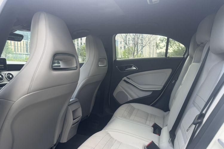 Used Mercedes-Benz A-Class 2013 A 200 Urban Edition Interior 10