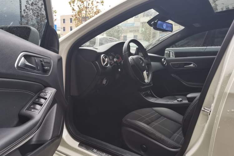 Used Mercedes-Benz A-Class 2013 A 200 Urban Edition Interior 2