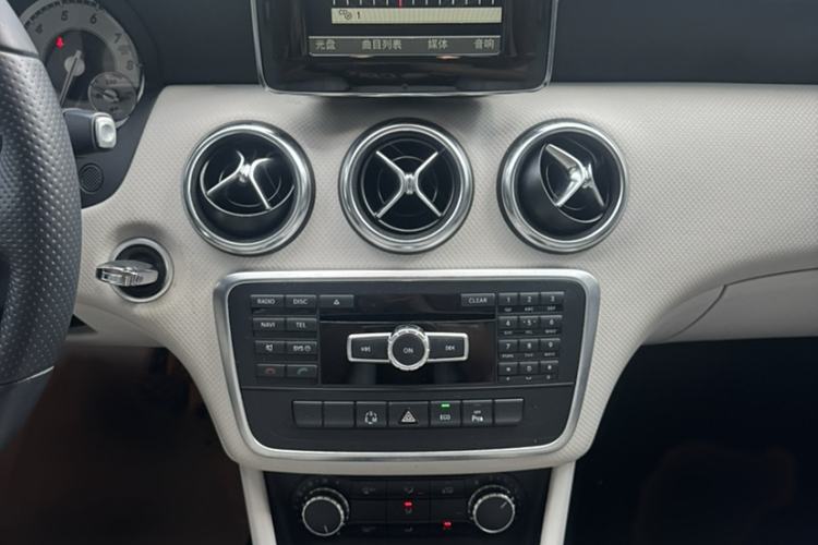 Used Mercedes-Benz A-Class 2013 A 200 Urban Edition Interior 2