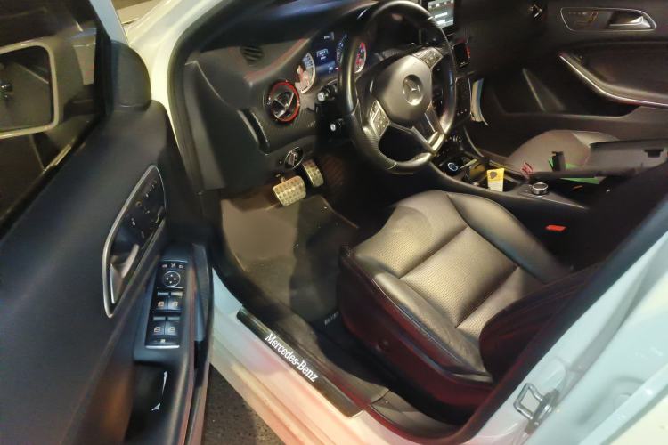 Used Mercedes-Benz A-Class 2013 A 260 Sport model Interior 3