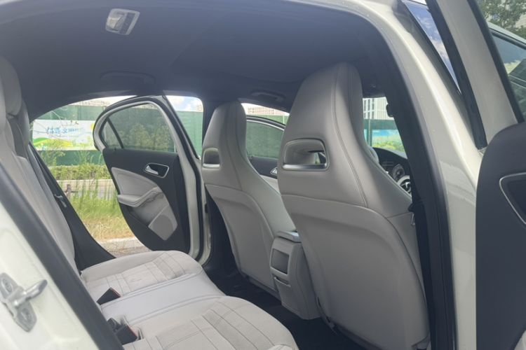 Used Mercedes-Benz A-Class 2013 A 200 Urban Edition Interior 3