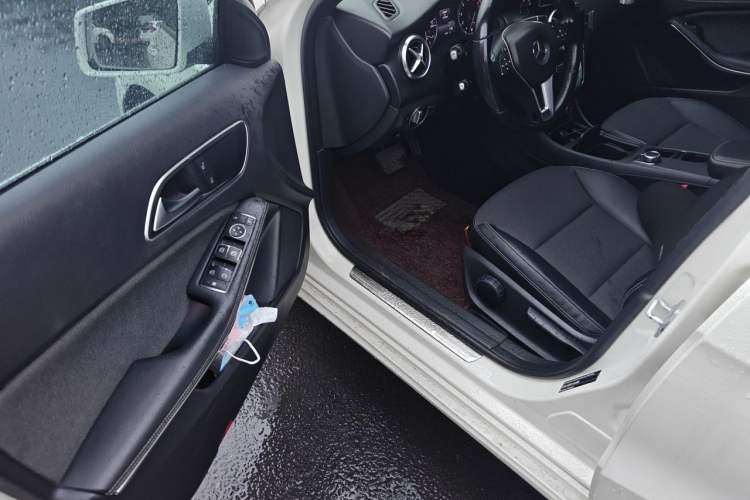 Used Mercedes-Benz A-Class 2013 A 180 Fashion Model Interior 3