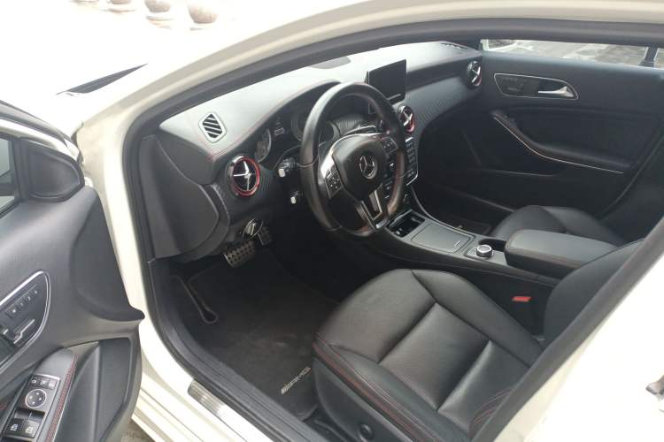 Used Mercedes-Benz A-Class 2013 A 260 Sport model Interior 3