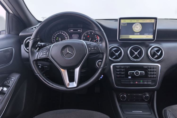 Used Mercedes-Benz A-Class 2013 A 180 Fashion Model Interior 8