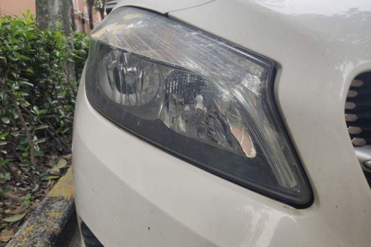 Used Mercedes-Benz A-Class 2013 A 180 Fashion Model Right Front Headlight