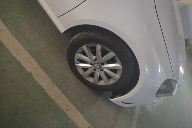 Used Mercedes-Benz A-Class 2013 A 180 Fashion Model Right Front Wheel Hub