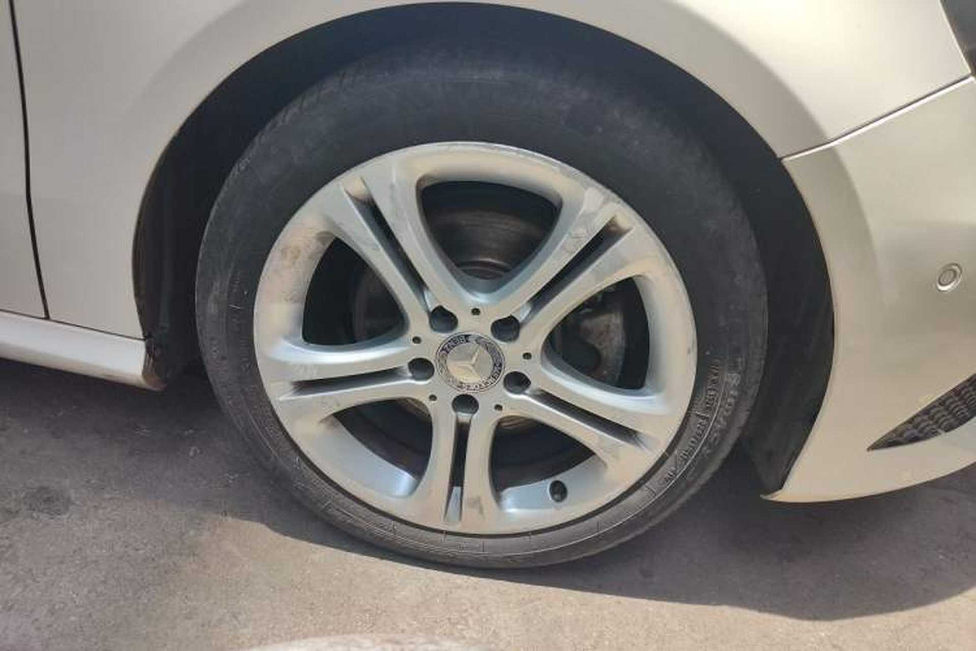 Used Mercedes-Benz A-Class 2013 A 200 Urban Edition Right Front Wheel Hub