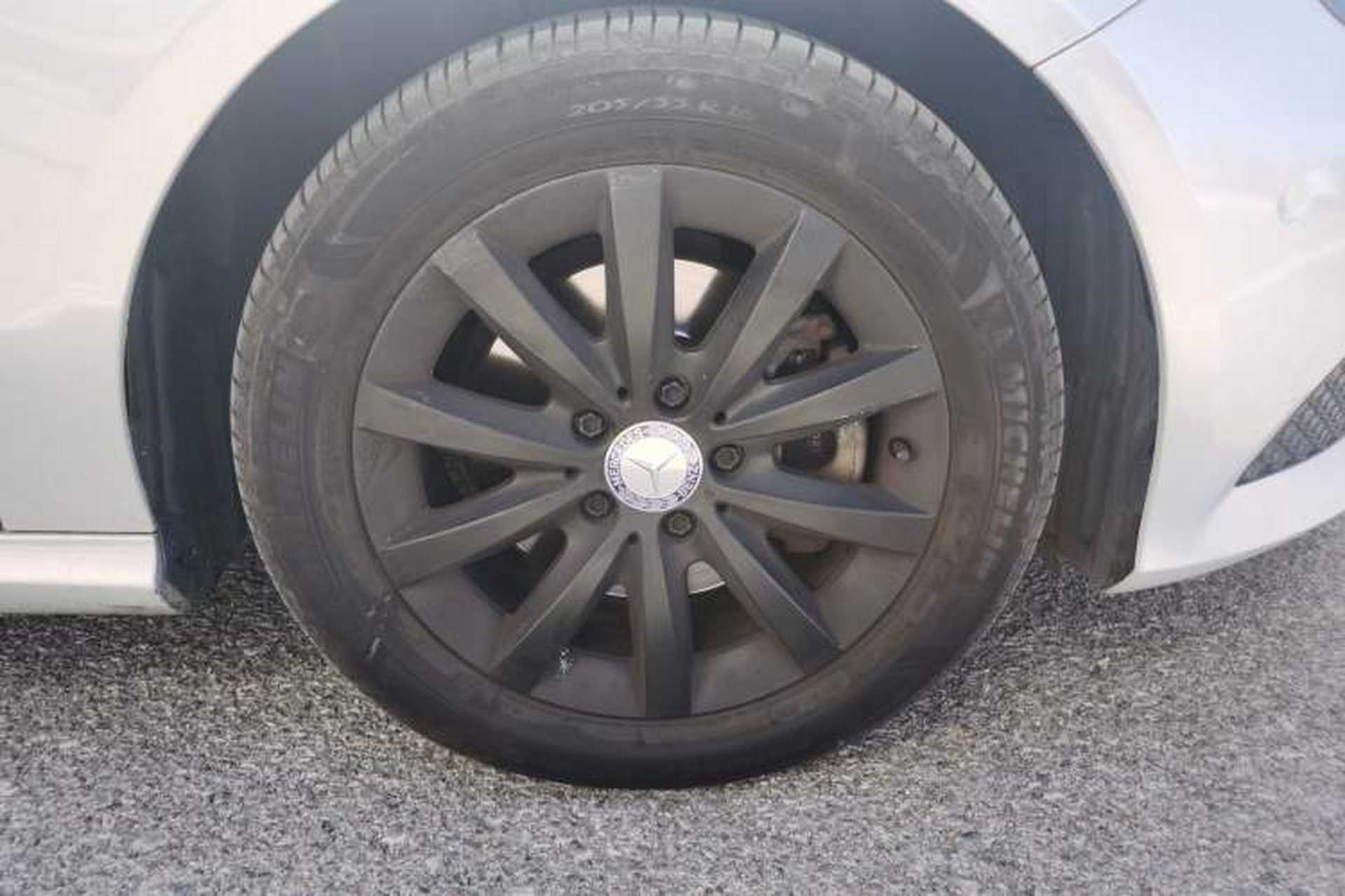 Used Mercedes-Benz A-Class 2013 A 180 Fashion Model Right Front Wheel Hub