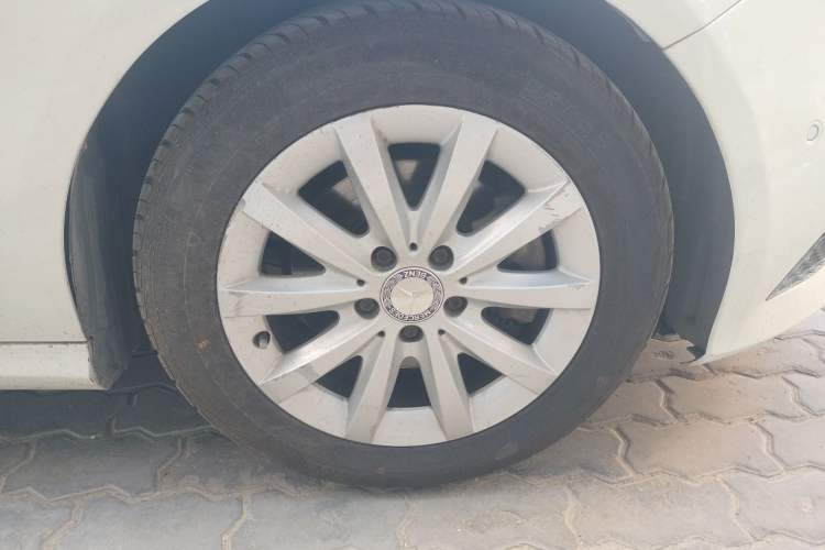 Used Mercedes-Benz A-Class 2013 A 180 Fashion Model Right Front Wheel Hub
