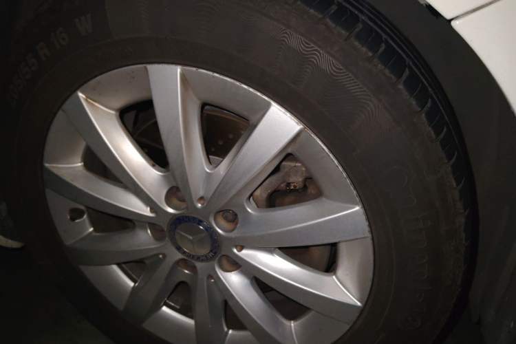 Used Mercedes-Benz A-Class 2013 A 180 Fashion Model Right Front Wheel Hub