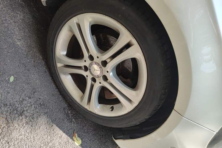 Used Mercedes-Benz A-Class 2013 A 200 Urban Edition Right Front Wheel Hub