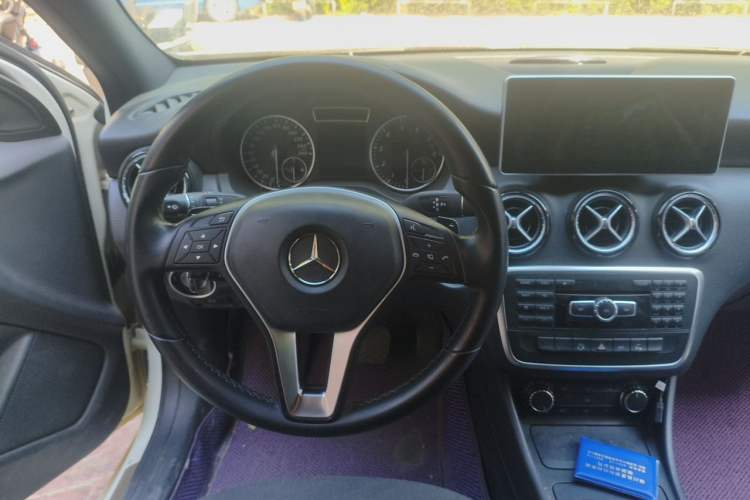 Used Mercedes-Benz A-Class 2013 A 180 Fashion Model Steering Wheel