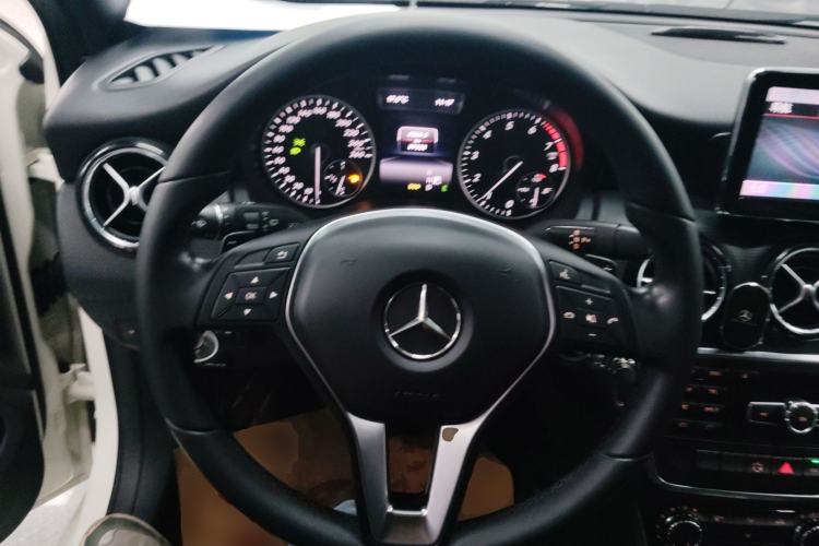 Used Mercedes-Benz A-Class 2013 A 180 Fashion Model Steering Wheel