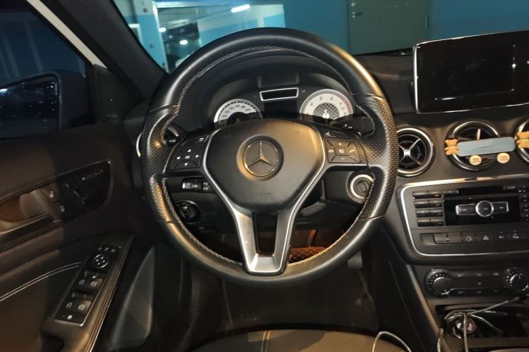 Used Mercedes-Benz A-Class 2013 A 200 Urban Edition Steering Wheel