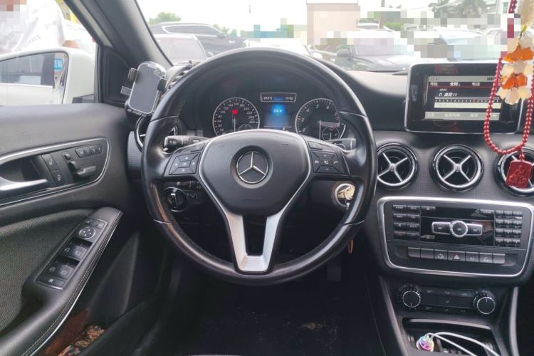 Used Mercedes-Benz A-Class 2013 A 180 Fashion Model Steering Wheel