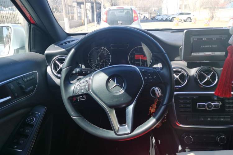 Used Mercedes-Benz A-Class 2013 A 180 Fashion Model Steering Wheel