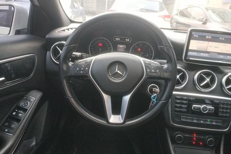 Used Mercedes-Benz A-Class 2013 A 180 Fashion Model Steering Wheel