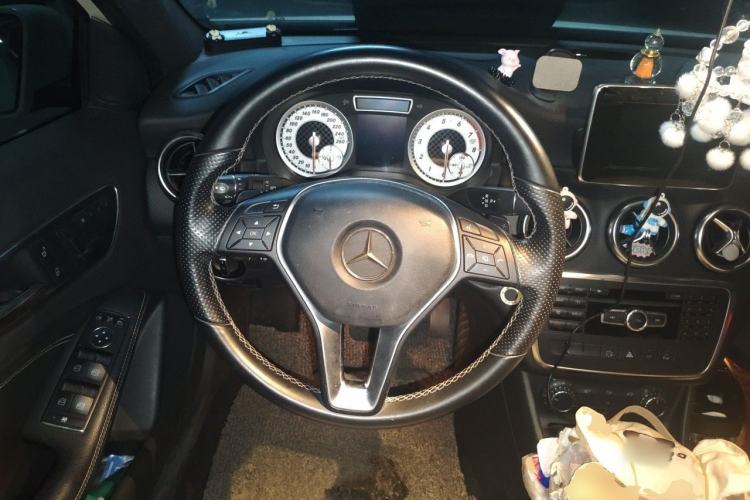 Used Mercedes-Benz A-Class 2013 A 200 Urban Edition Steering Wheel