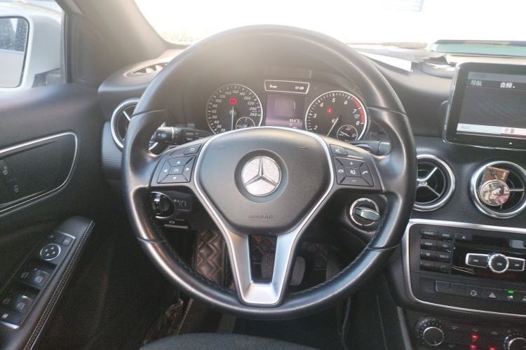 Used Mercedes-Benz A-Class 2013 A 180 Fashion Model Steering Wheel