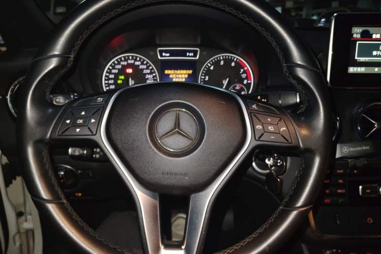 Used Mercedes-Benz A-Class 2013 A 180 Fashion Model Steering Wheel
