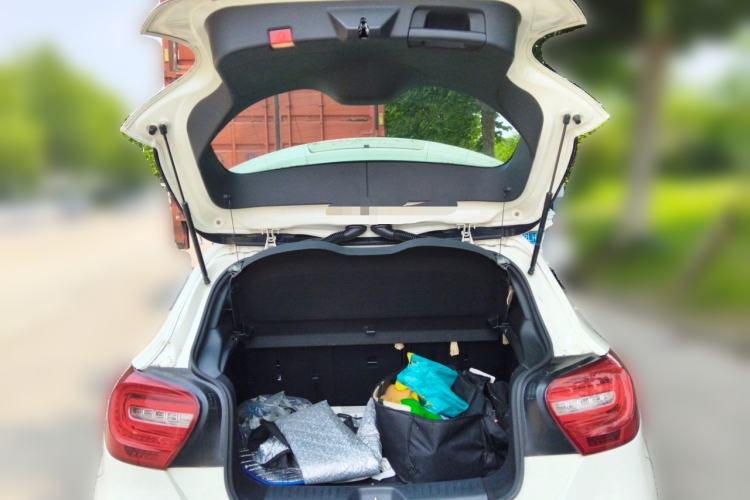 Used Mercedes-Benz A-Class 2013 A 200 Urban Edition Trunk