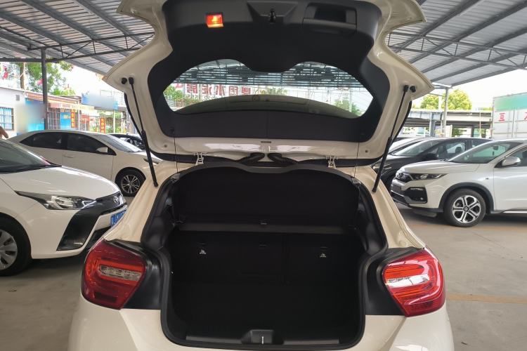 Used Mercedes-Benz A-Class 2013 A 200 Urban Edition Trunk