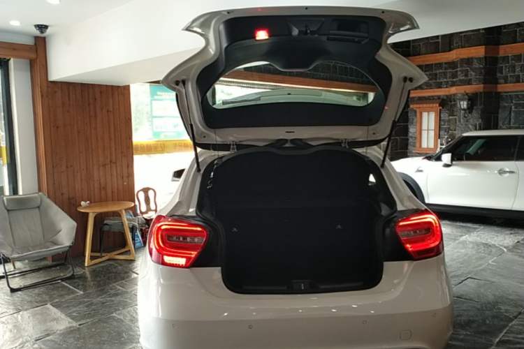 Used Mercedes-Benz A-Class 2013 A 200 Urban Edition Trunk