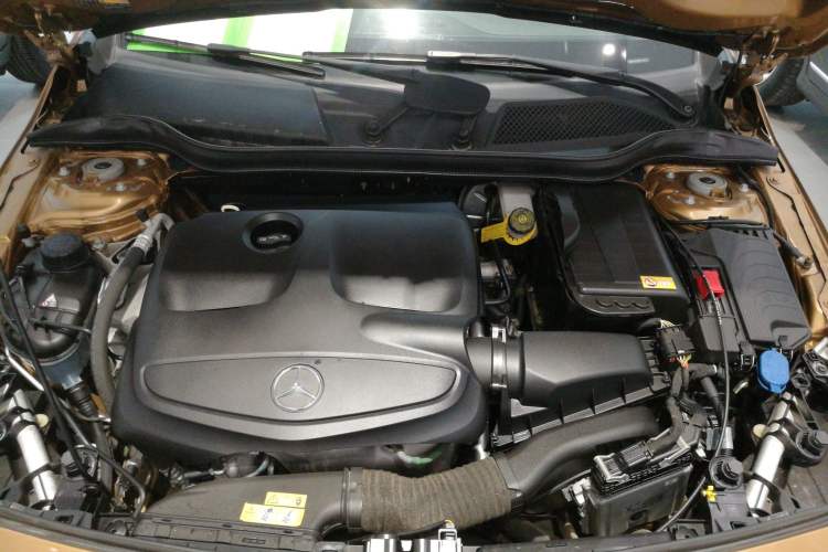 Used Mercedes-Benz A-Class 2013 A 180 Fashion Model Engine Bay