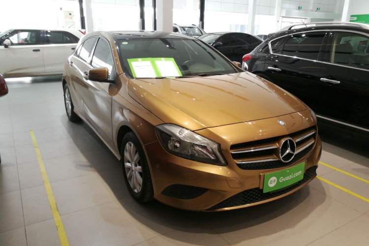 Used Mercedes-Benz A-Class 2013 A 180 Fashion Model Front Right 45 Deg