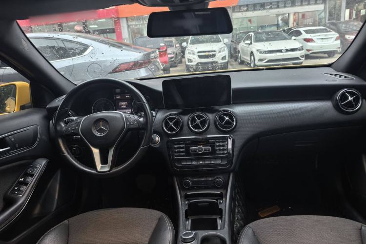 Used Mercedes-Benz A-Class 2013 A 180 Fashion Model Interior 2