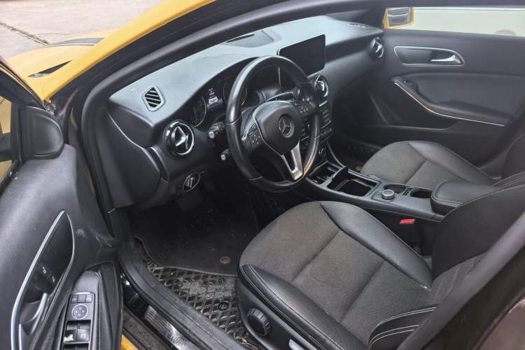 Used Mercedes-Benz A-Class 2013 A 180 Fashion Model Interior 3