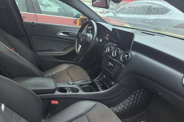 Used Mercedes-Benz A-Class 2013 A 180 Fashion Model Interior 5