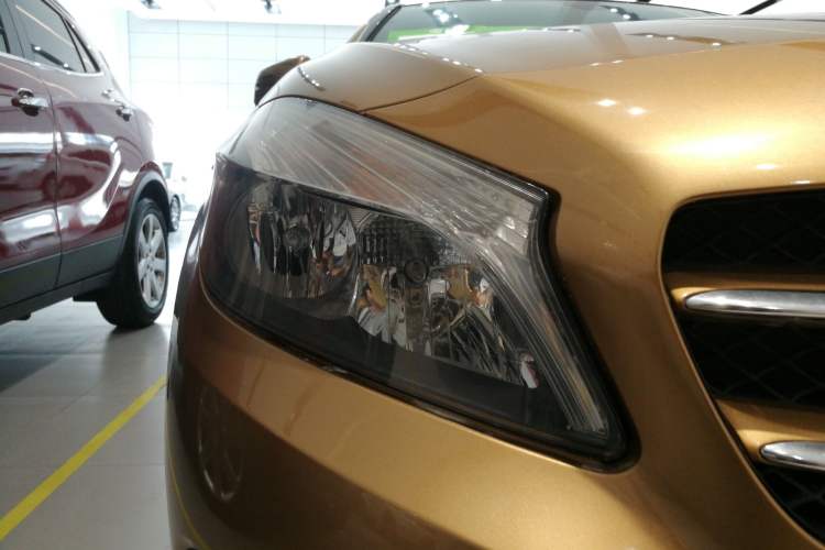 Used Mercedes-Benz A-Class 2013 A 180 Fashion Model Right Front Headlight