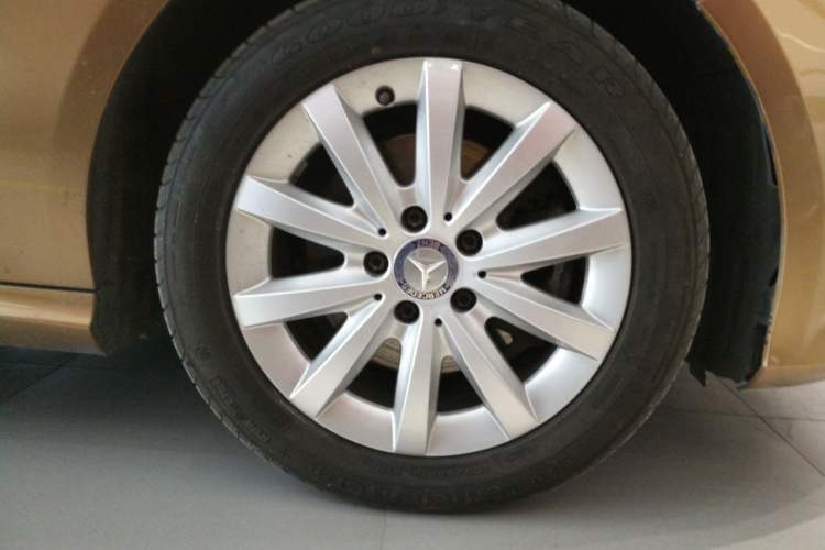Used Mercedes-Benz A-Class 2013 A 180 Fashion Model Right Front Wheel Hub