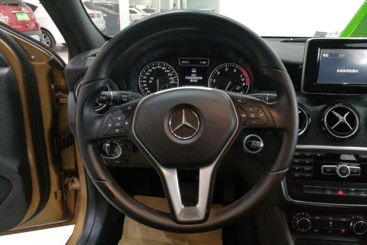 Used Mercedes-Benz A-Class 2013 A 180 Fashion Model Steering Wheel